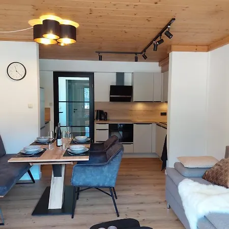 Am Hirschen Appartement Pettneu am Arlberg